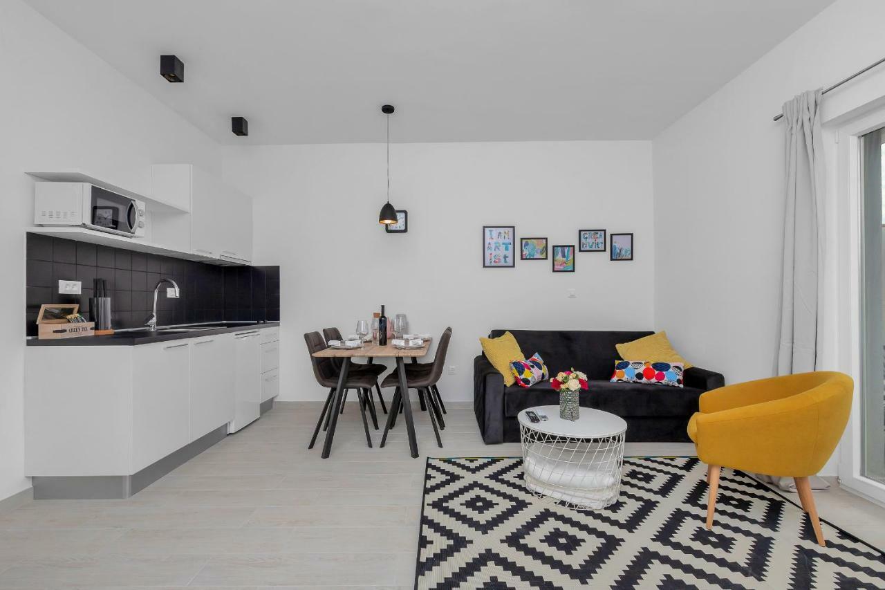 Apartments Morpheus Makarska Exteriör bild